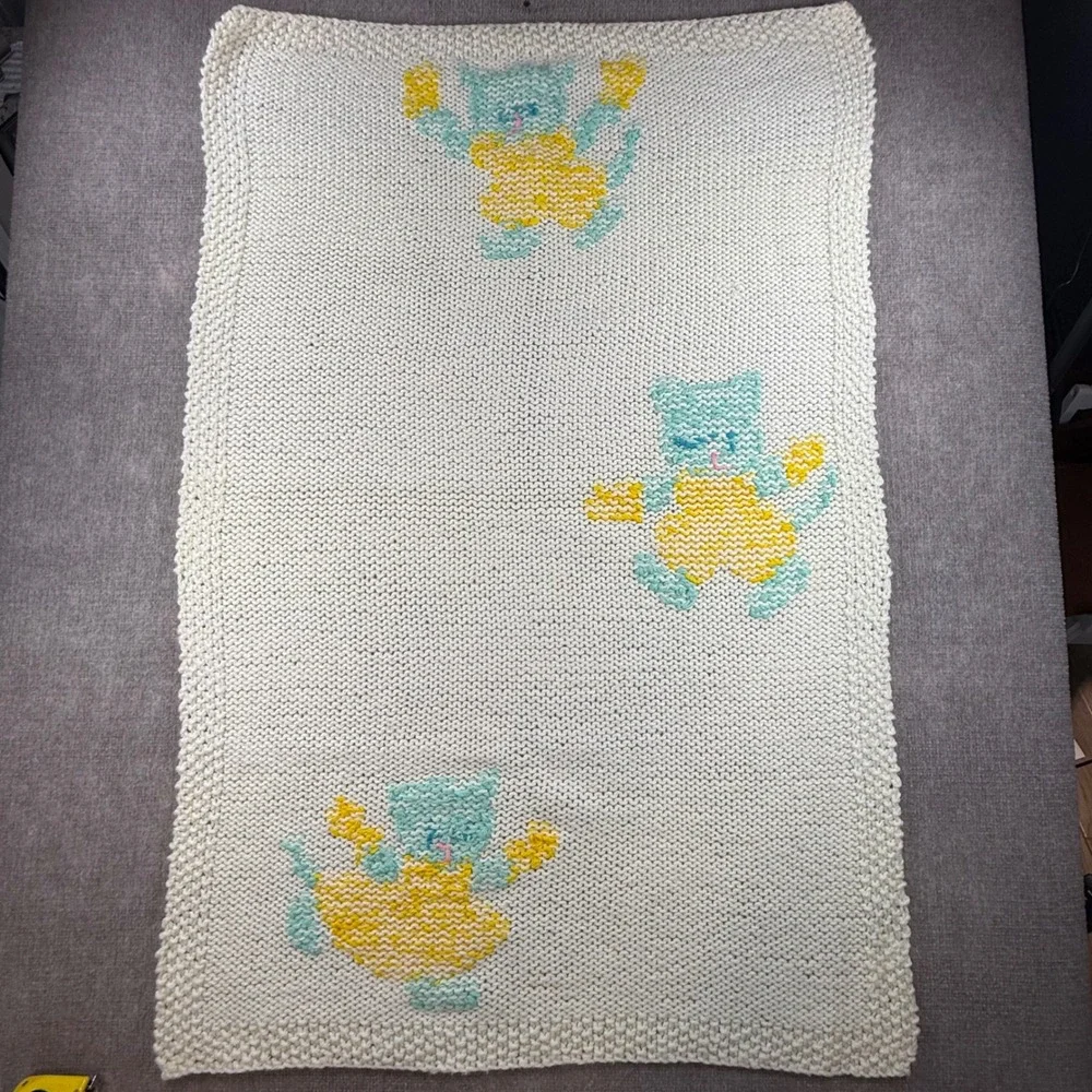 Vintage Hand Knit Baby Blanket Cream Blue Yellow Kittens Buttons 48x31 Nursery